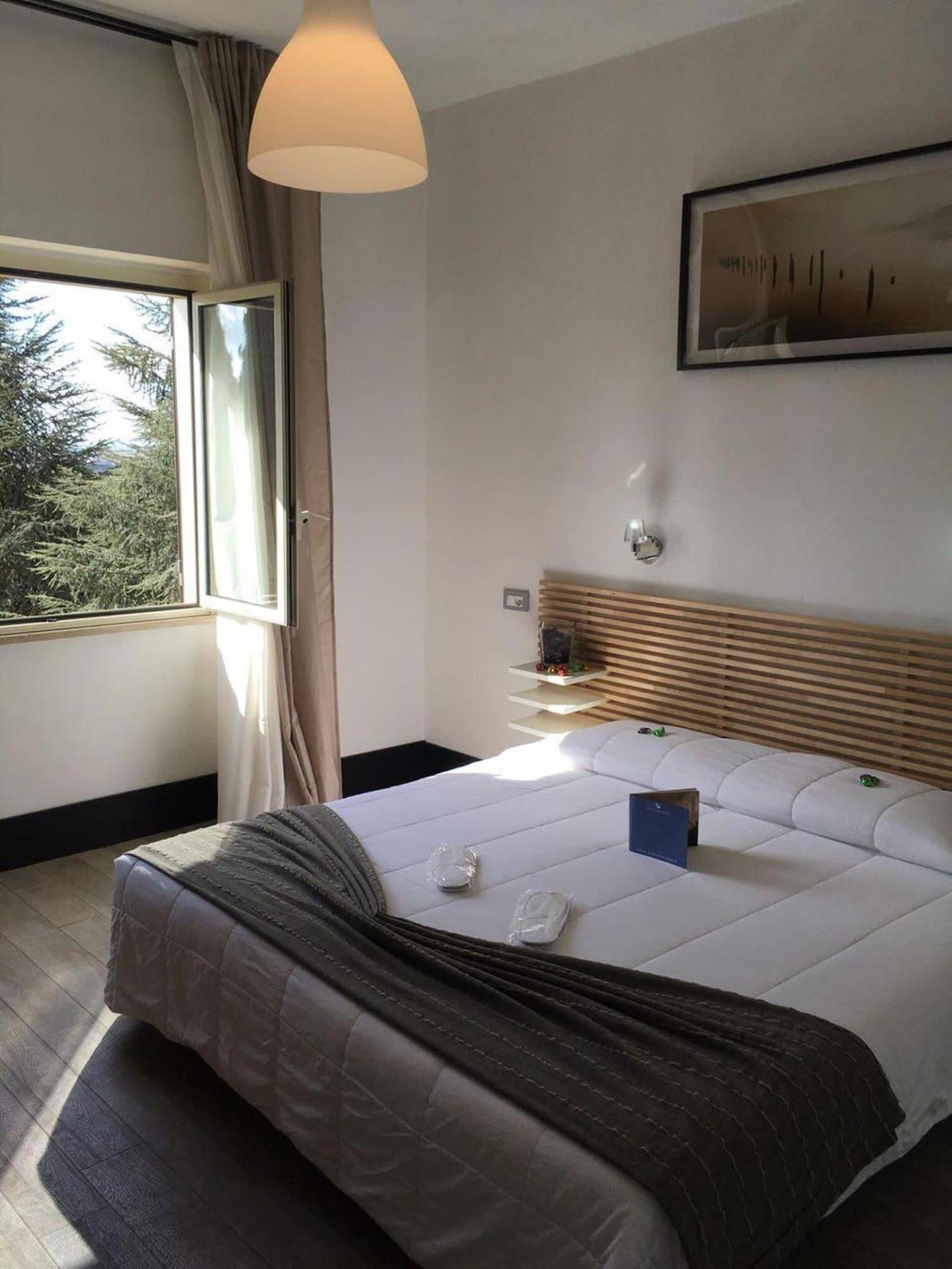Lh Hotel Excel Roma Montemario Εξωτερικό φωτογραφία